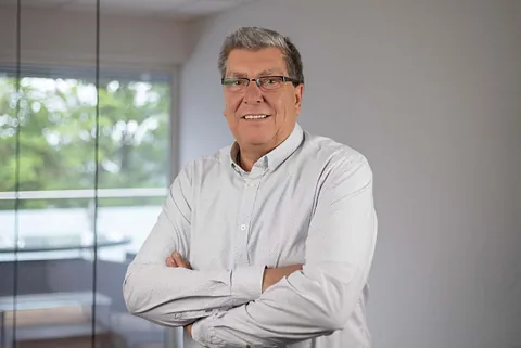 Volt, Elektro Stuhl GmbH, Bad Schwartau, Solardach, Carports, Kran, DEMAG Ersatzteile, Elektroschaden-Bewertung, Software Entwicklung, Kranservice, Elektroinstallation, Schaltschrankbau, Reparatur, Aufbau, Installation, Projekte, beste Hände, jahrelange Erfahrungen 